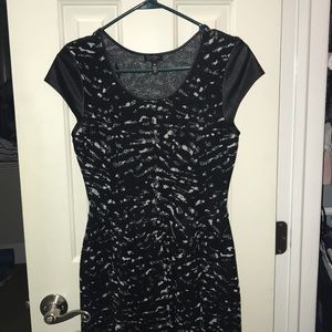 Jessica Simpson cap sleeve dress